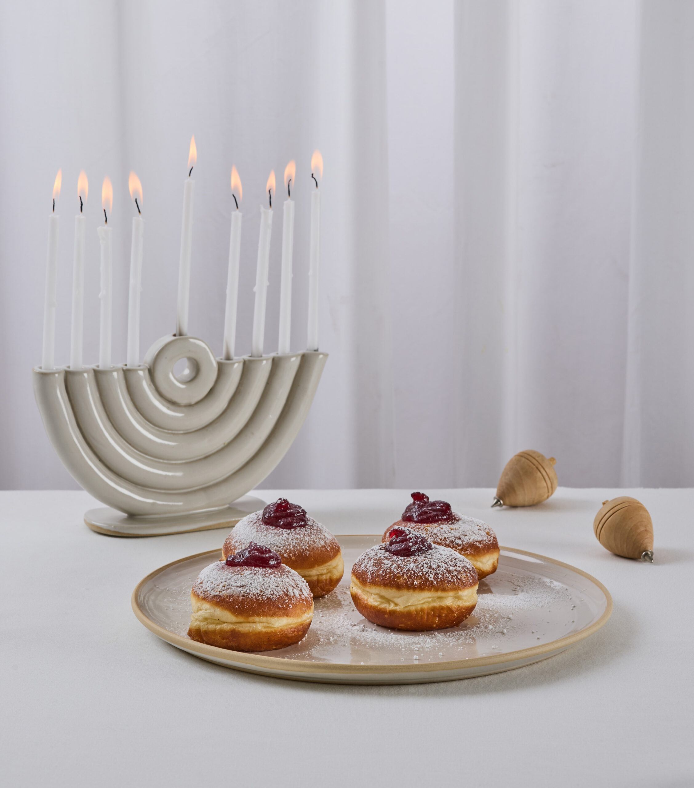 חנוכיית-מנורה-לבן4